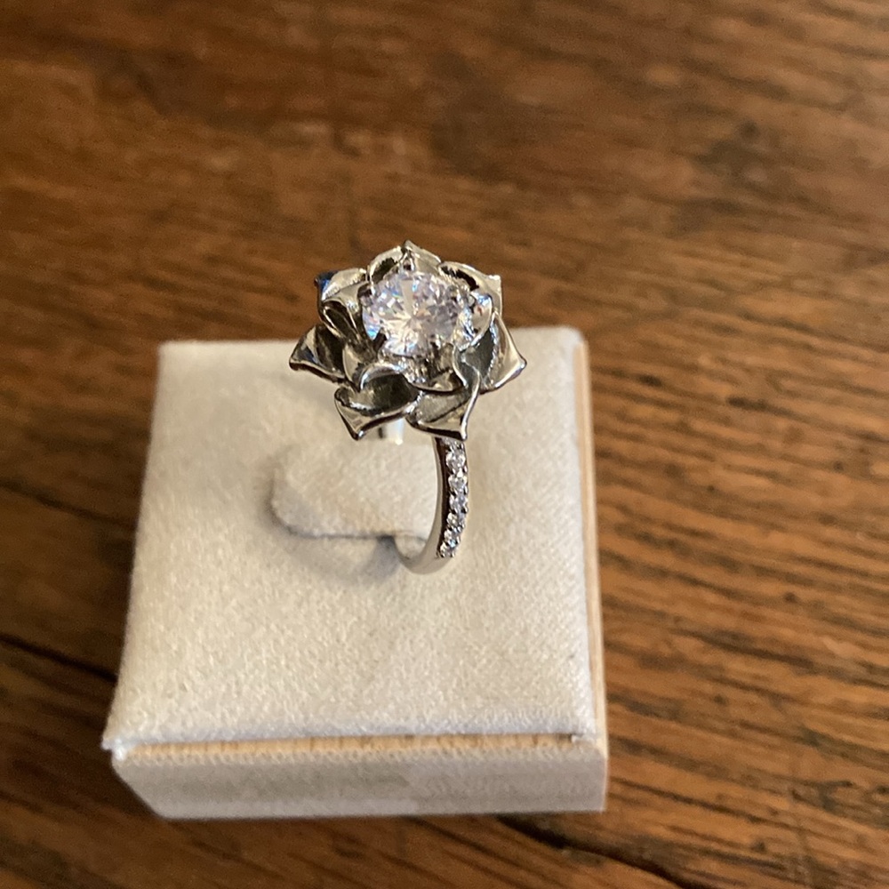 Sterling Silver Flower/Rose CZ Center Asymmetrical Pave Band Ring NWOT